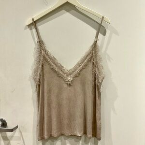 Off-white Lace Sleevetop